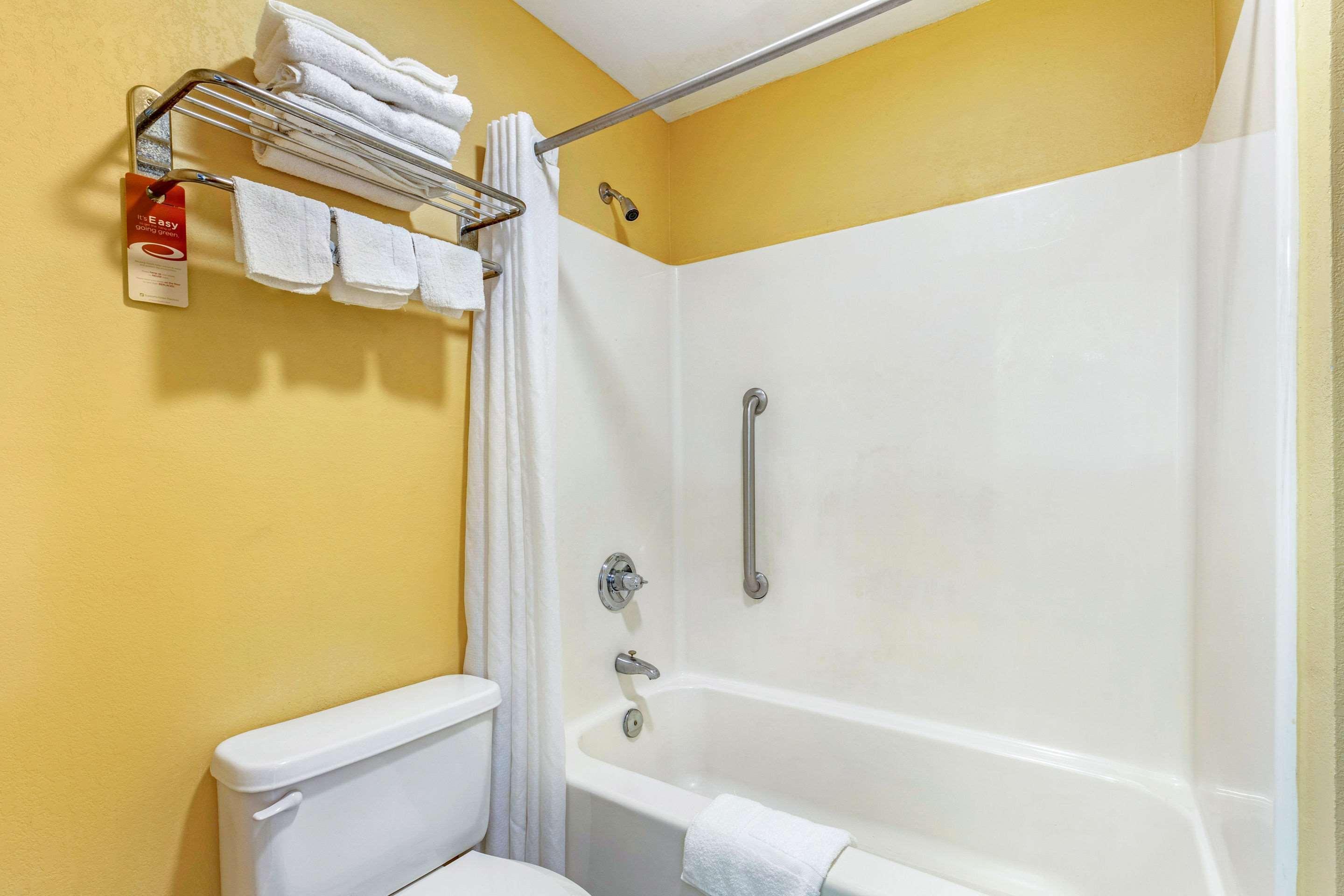 Econo Lodge Northport Экстерьер фото