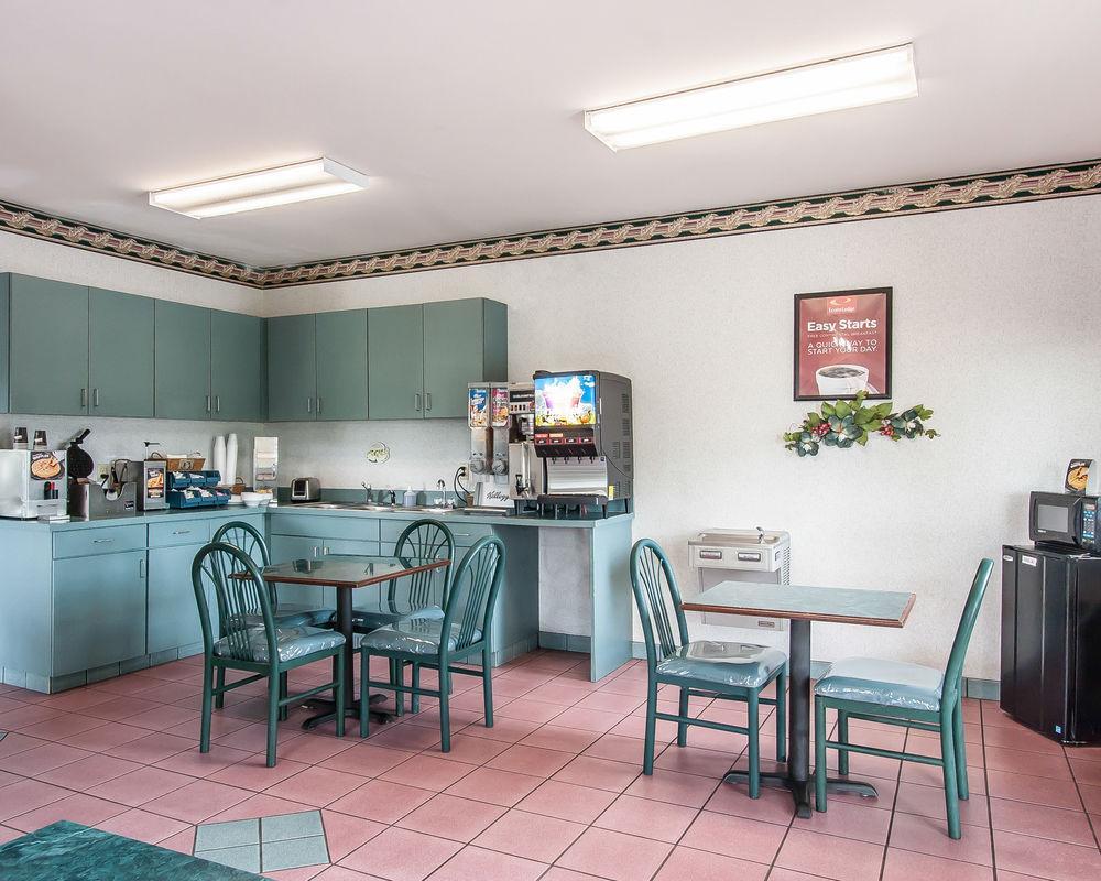 Econo Lodge Northport Экстерьер фото