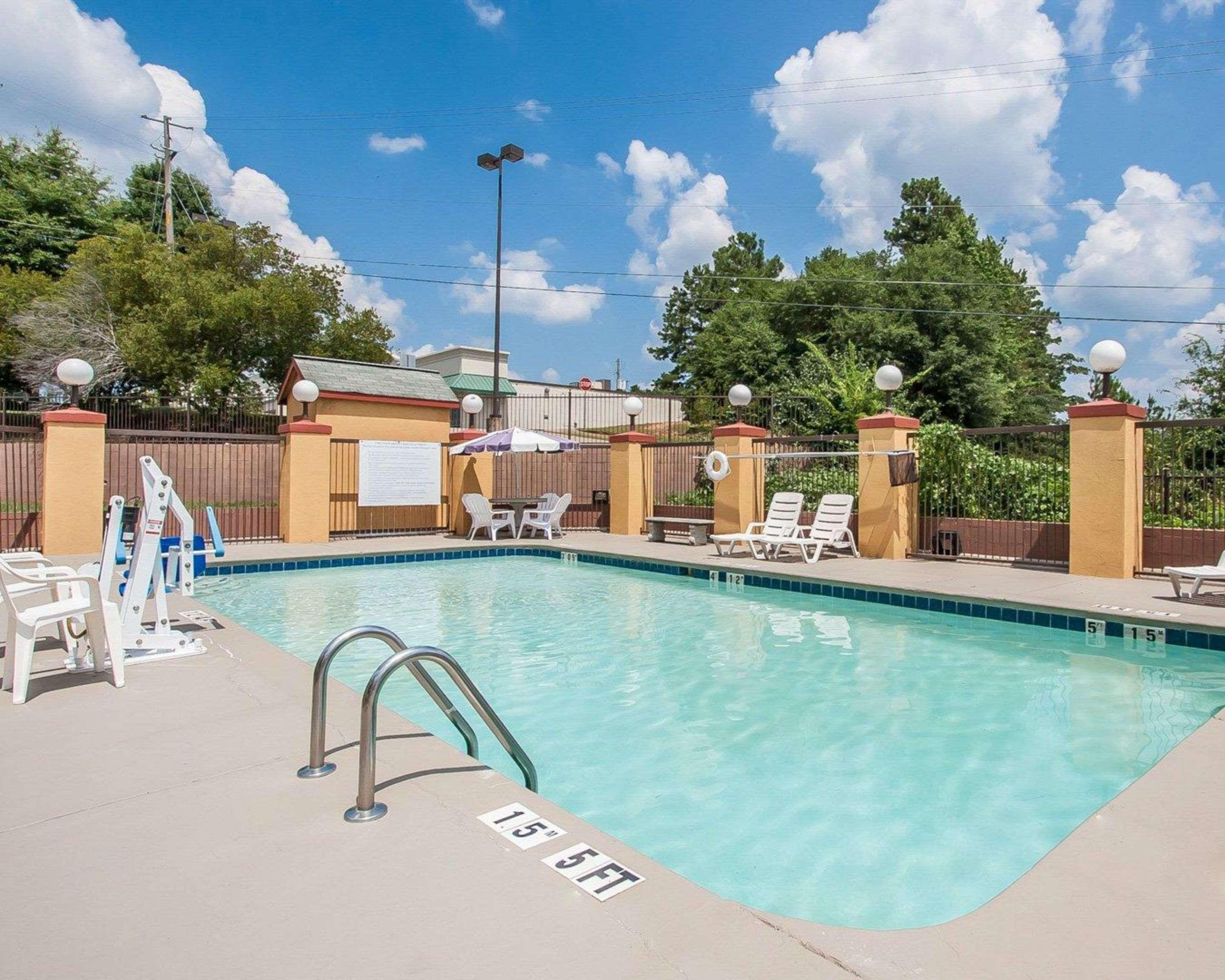 Econo Lodge Northport Экстерьер фото
