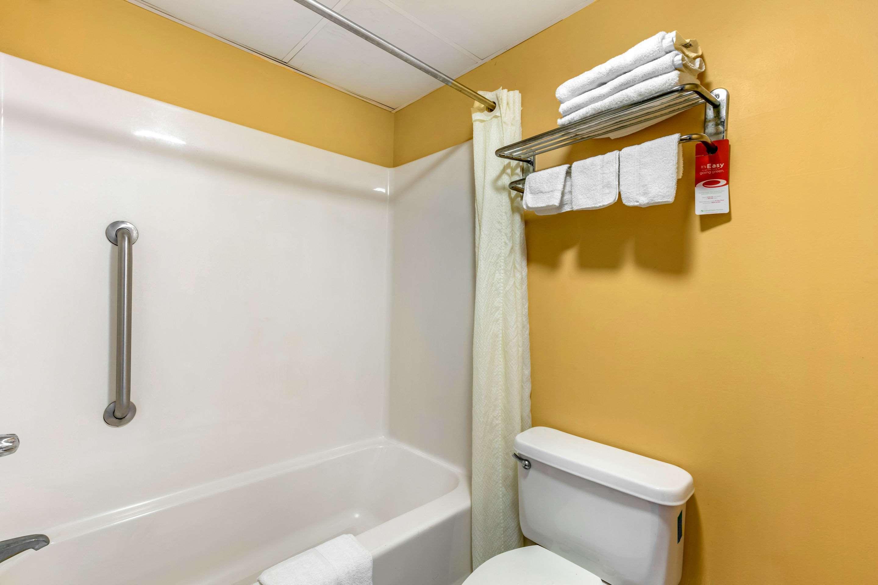 Econo Lodge Northport Экстерьер фото