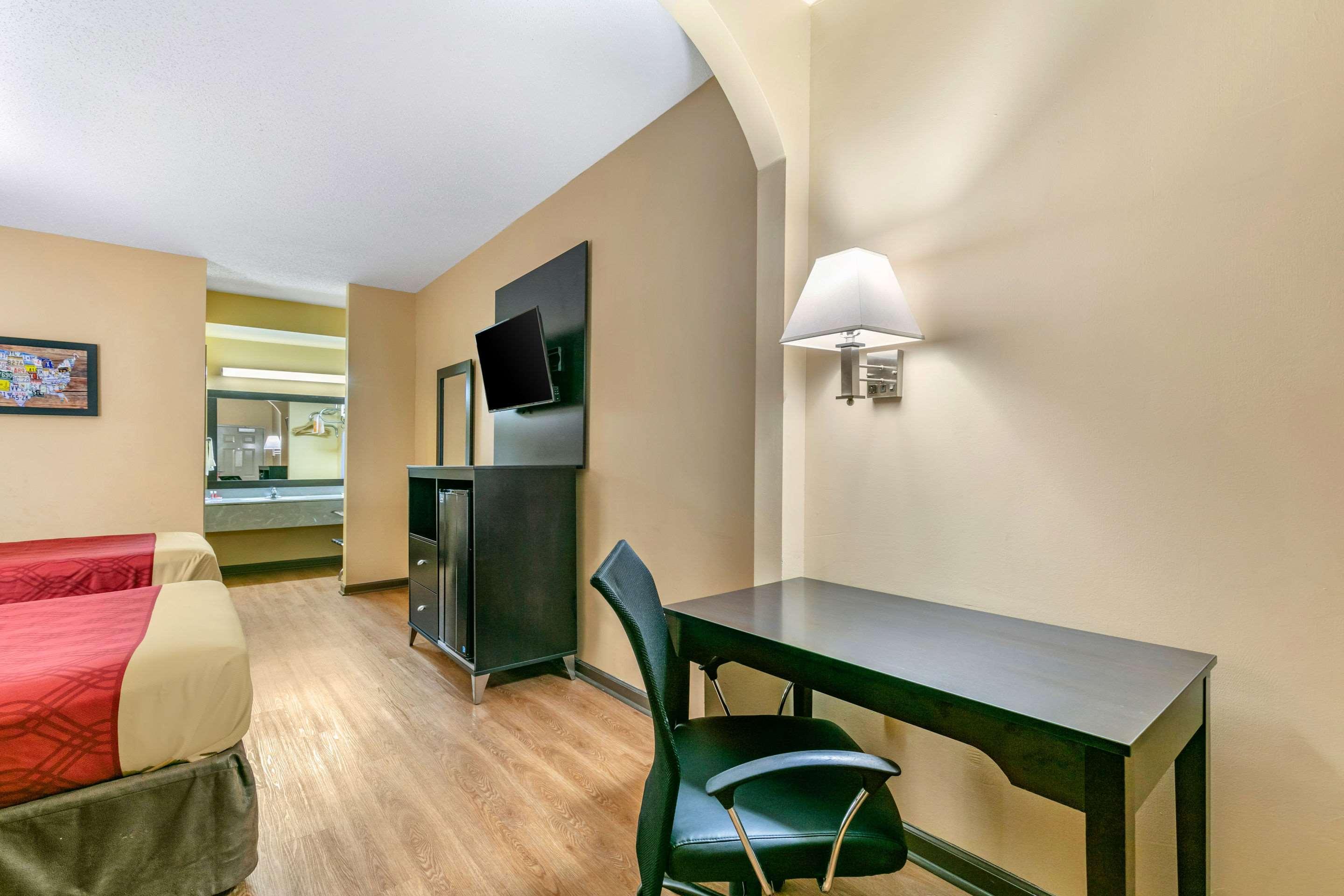 Econo Lodge Northport Экстерьер фото