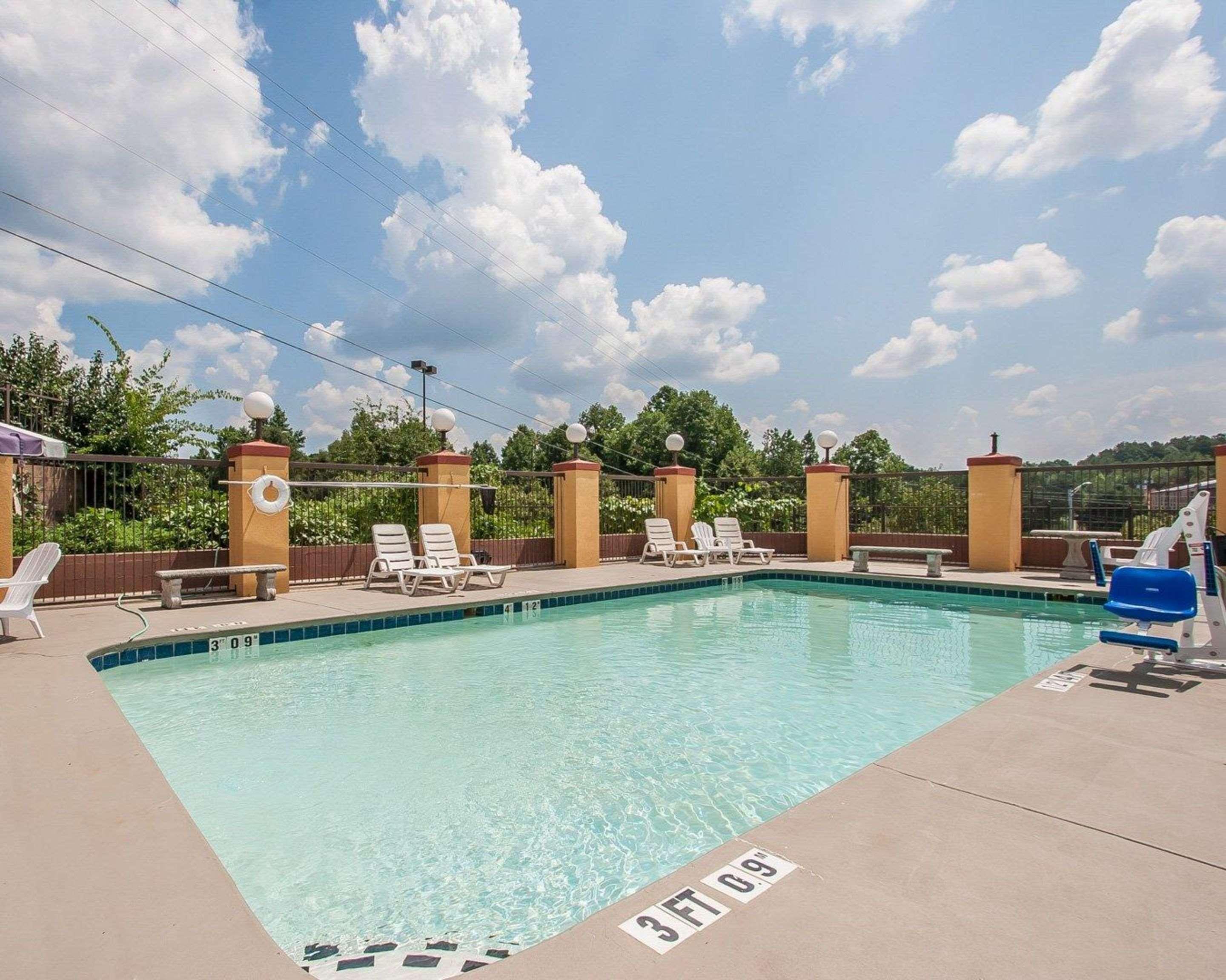 Econo Lodge Northport Экстерьер фото