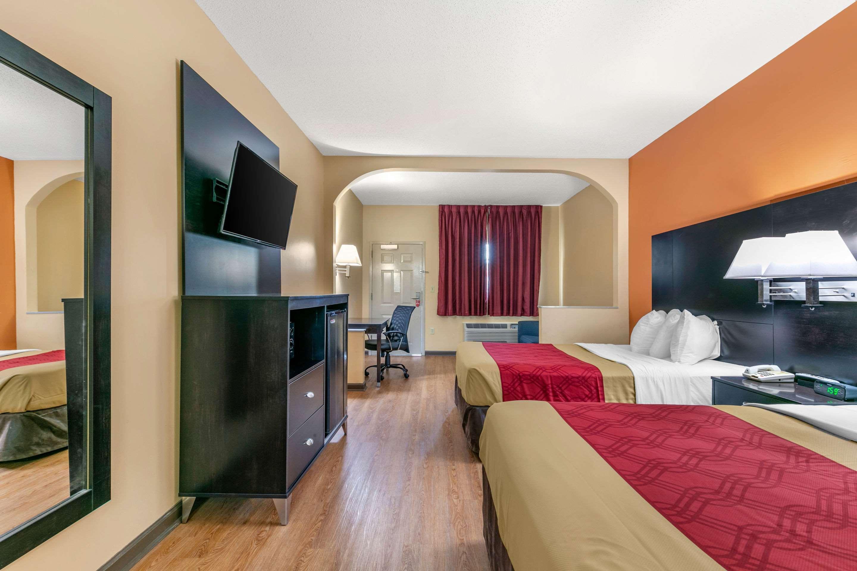 Econo Lodge Northport Экстерьер фото