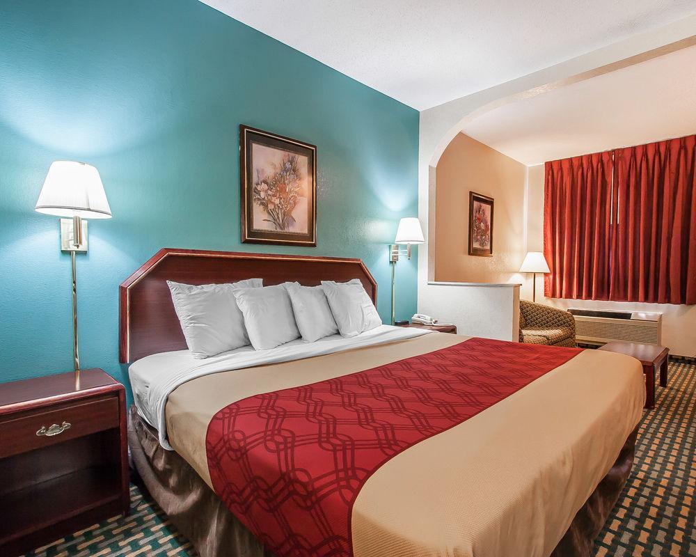 Econo Lodge Northport Экстерьер фото