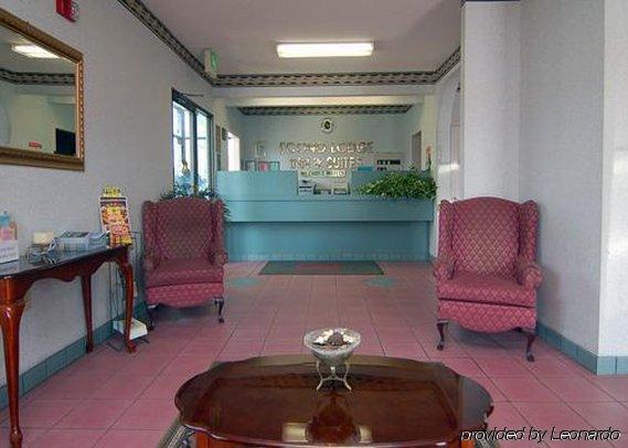 Econo Lodge Northport Интерьер фото