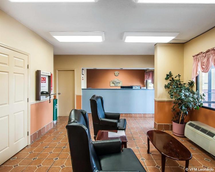 Econo Lodge Northport Экстерьер фото